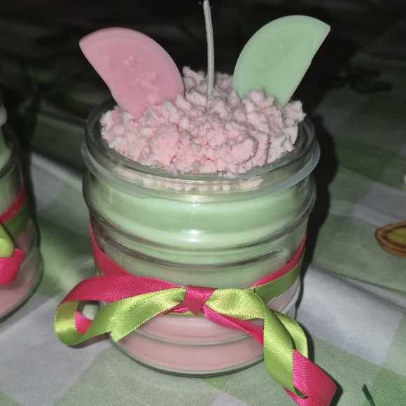 Soy Wax Candle -Handcrafted - Picture 2 of 4